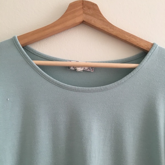 NWOT Pink Rose Ruffled Pattern Blouse - Picture 4 of 4